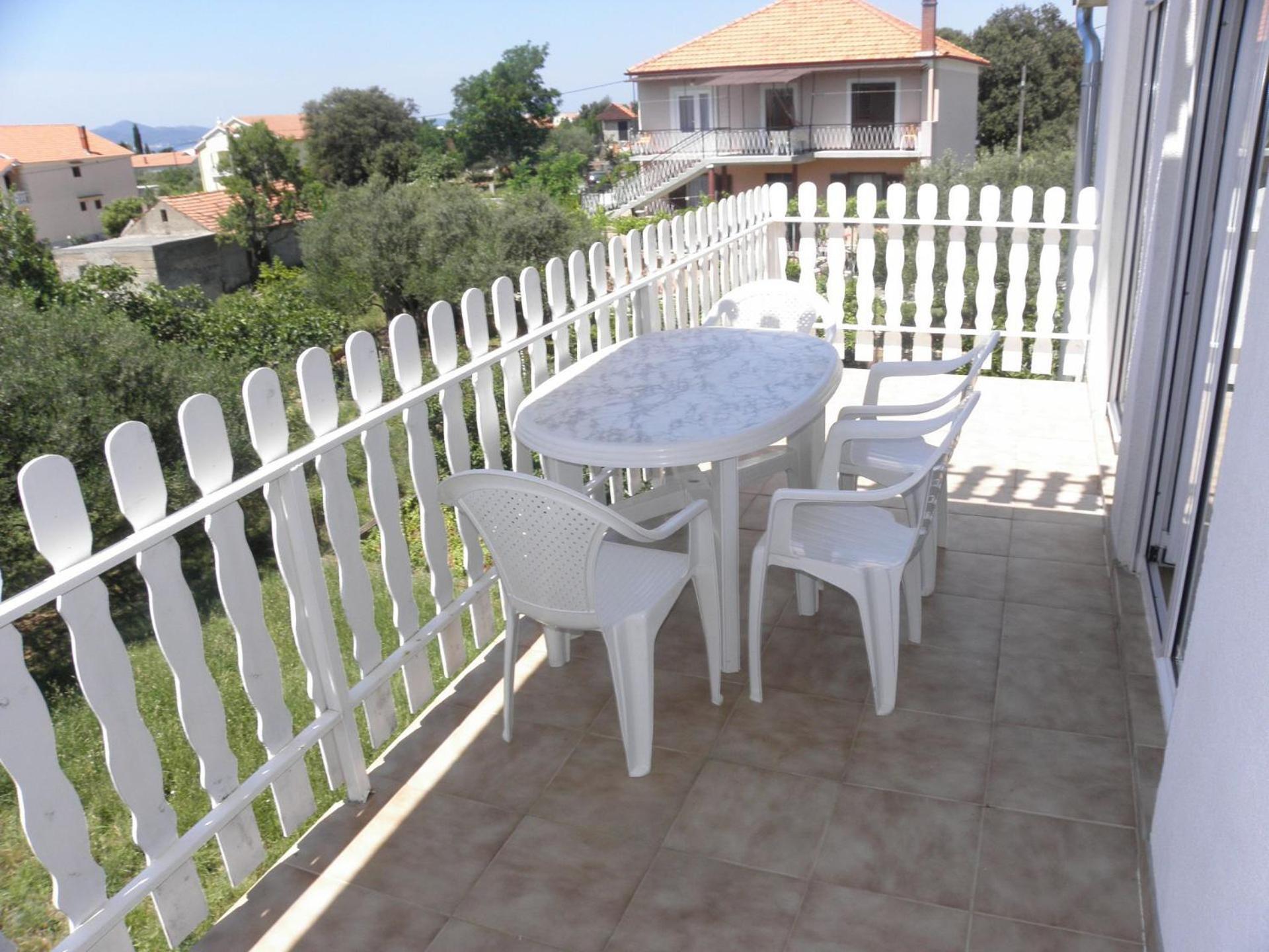 Apartments Zvone - 100 M From Sea 比比涅 外观 照片
